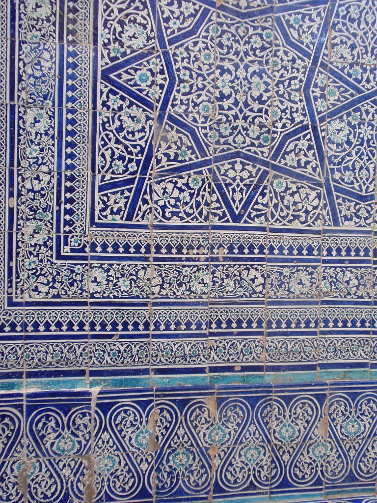 09-05-14_10-13-42khiva-035.JPG - chaque motif est différent
