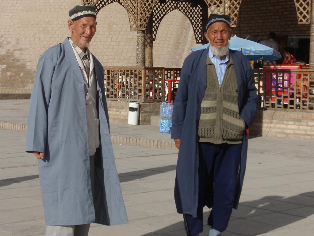 09-05-14_17-50-31khiva-171.JPG - on pose!