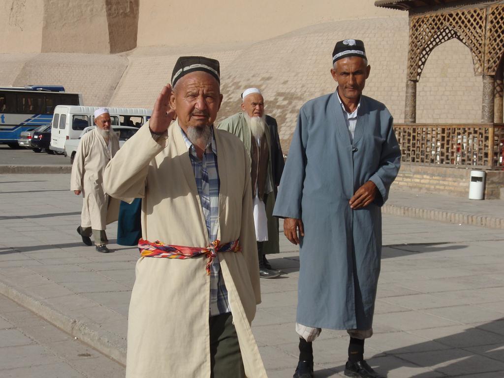 09-05-14_17-50-38khiva-172.JPG - Salam!