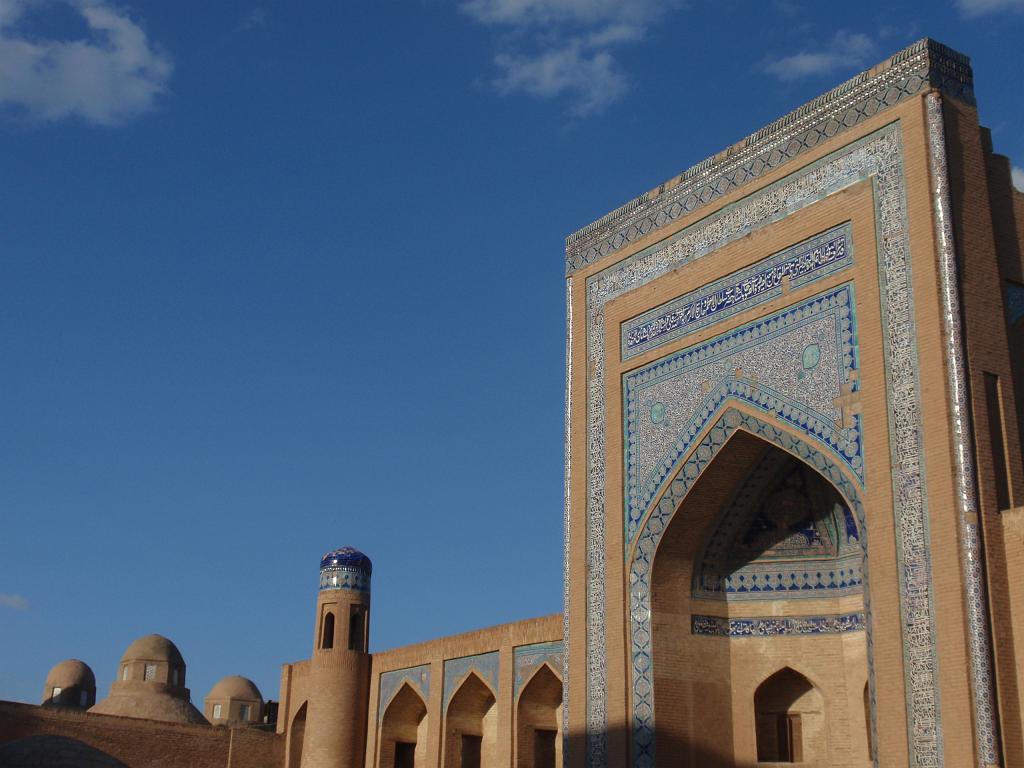 09-05-14_18-41-08khiva-179.JPG - Medersa le soir