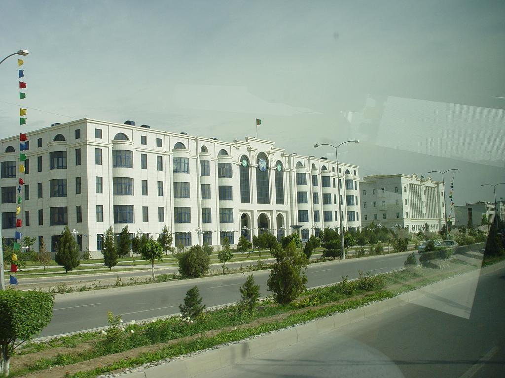 09-05-17_09-12-53ashgabat-001.JPG - Achgabat capitale du Turkménistan