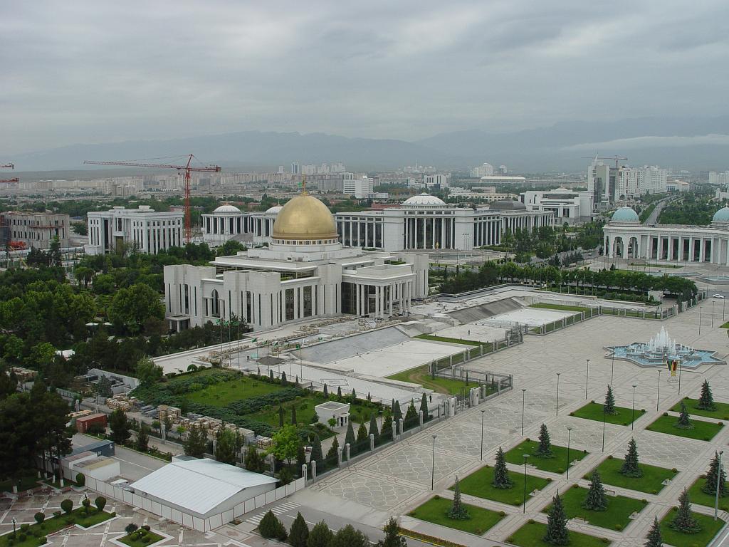 09-05-18_10-40-47ashgabat-044.JPG - palais présidentiel