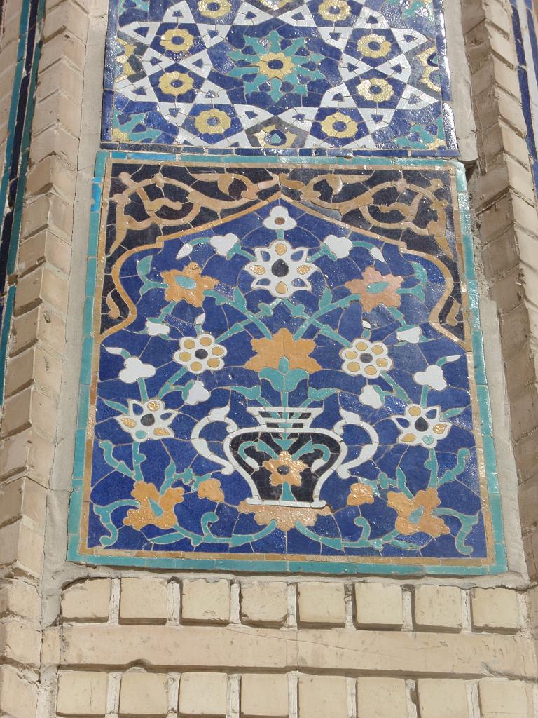 09-05-21_09-48-25boukhara-019.JPG - Détail d' une mosaique