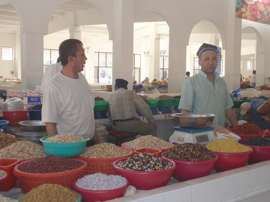 09-05-21_15-48-02boukhara-141.JPG - marché paysan