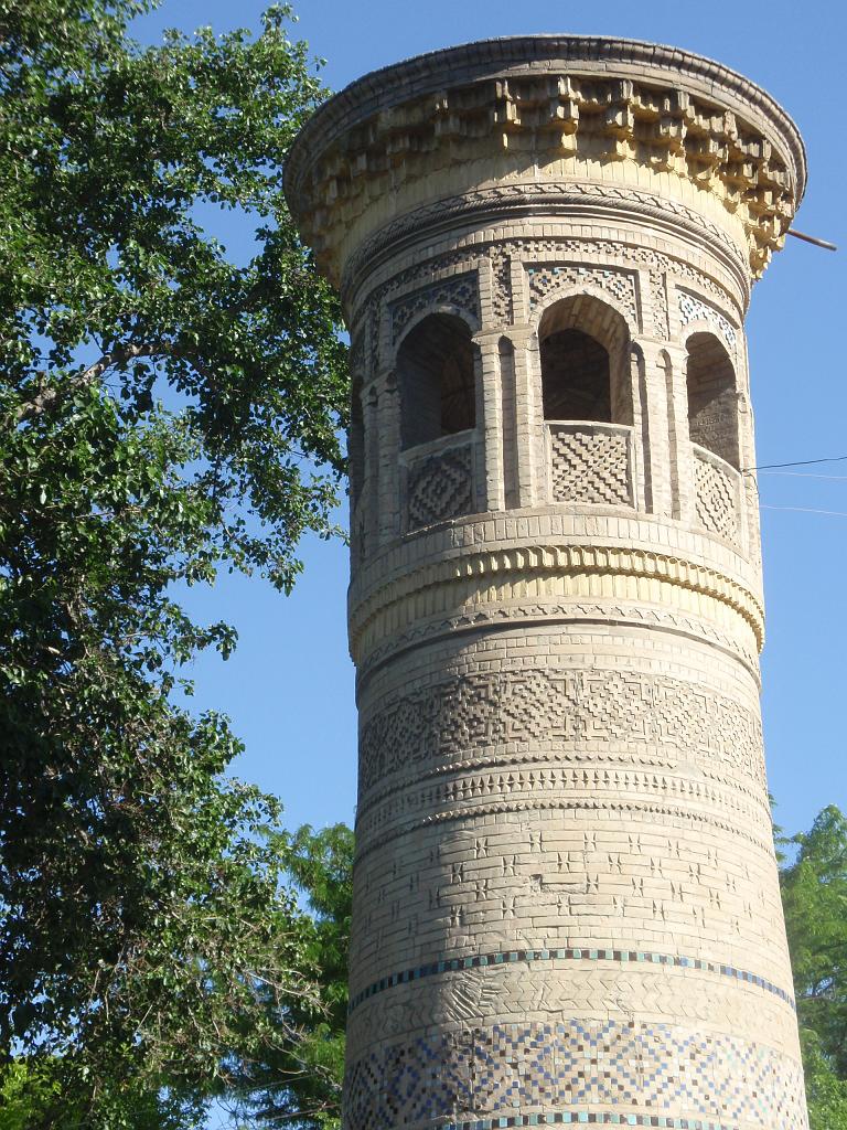 09-05-21_16-35-27boukhara-155.JPG - son minaret du 19°