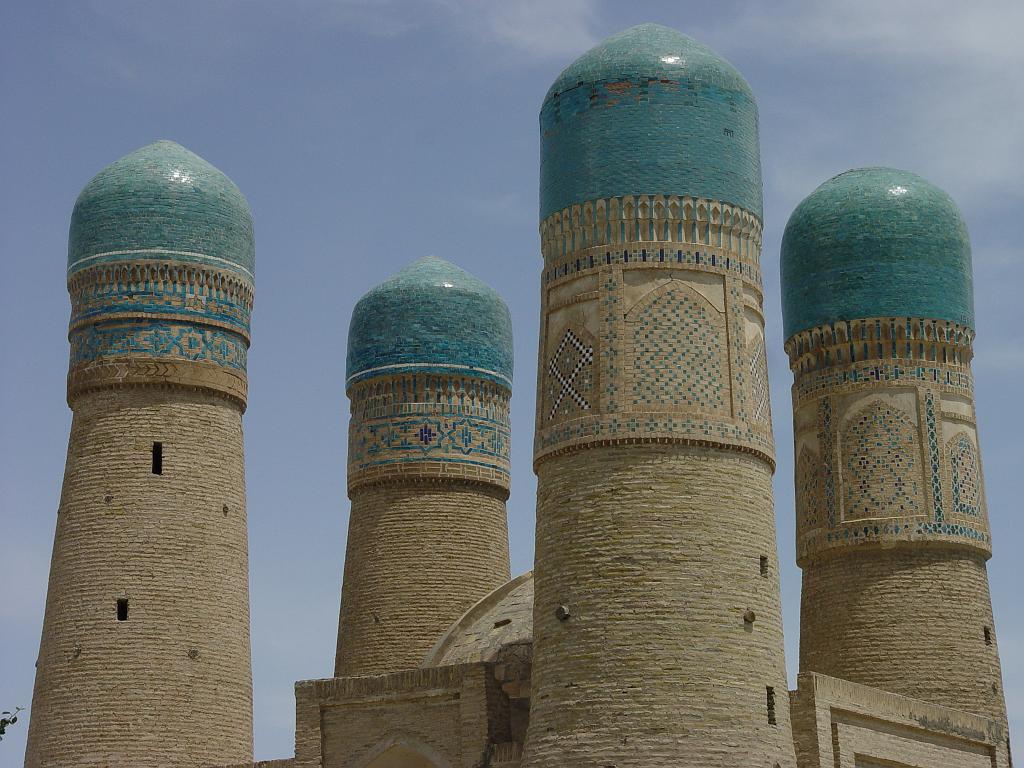 09-05-22_12-58-23chorminor-011.JPG - avec ses 4 minarets