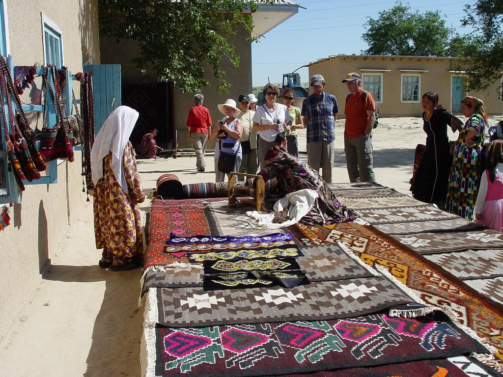 09-05-25_09-37-08Shakhrisabz-006.JPG - Tissage des tapis